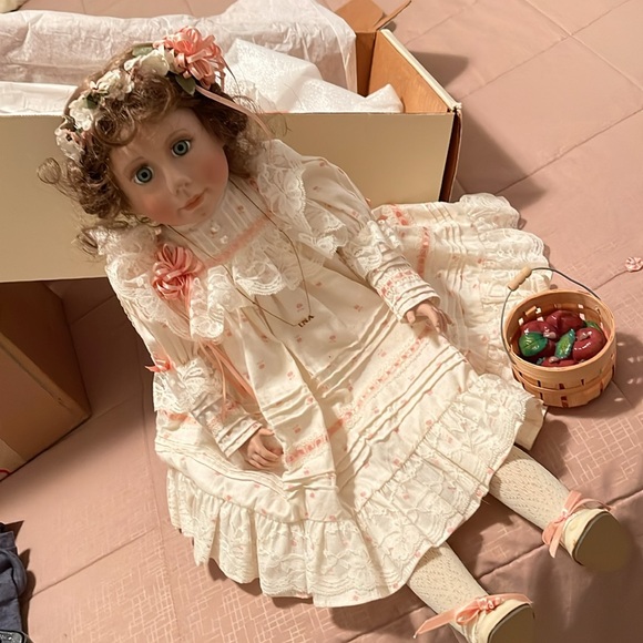 Serenity- Apples & Spice Original Doll
By Lee Middleton - Picture 11 of 16